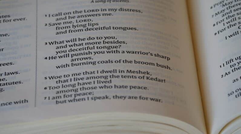 Photo Adult Reading Classes