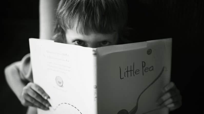 Photo Reading Comprehension Program