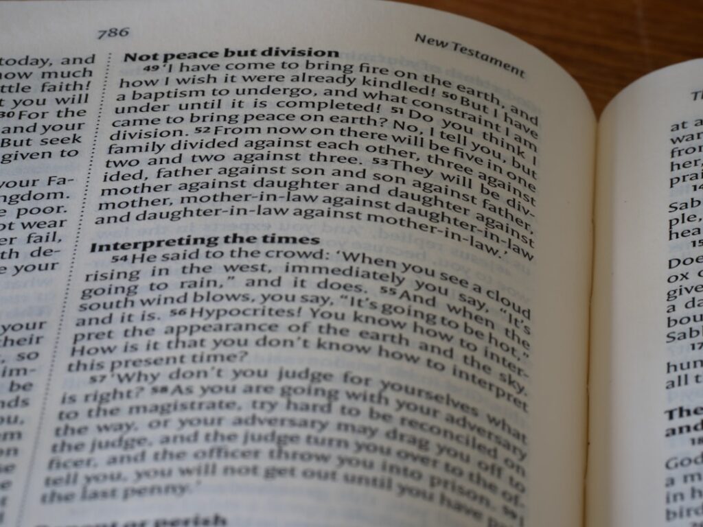 Photo Reading Comprehension Training
