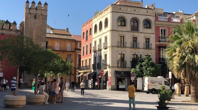 Photo Study Skills and Reading Development Seville