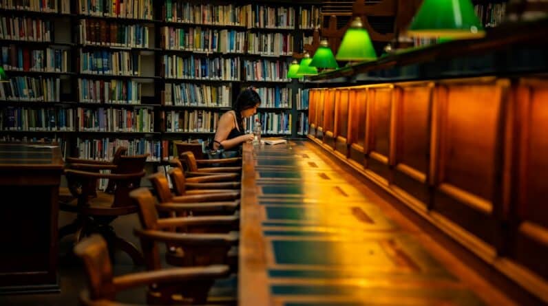 Photo Academic Reading Improvement